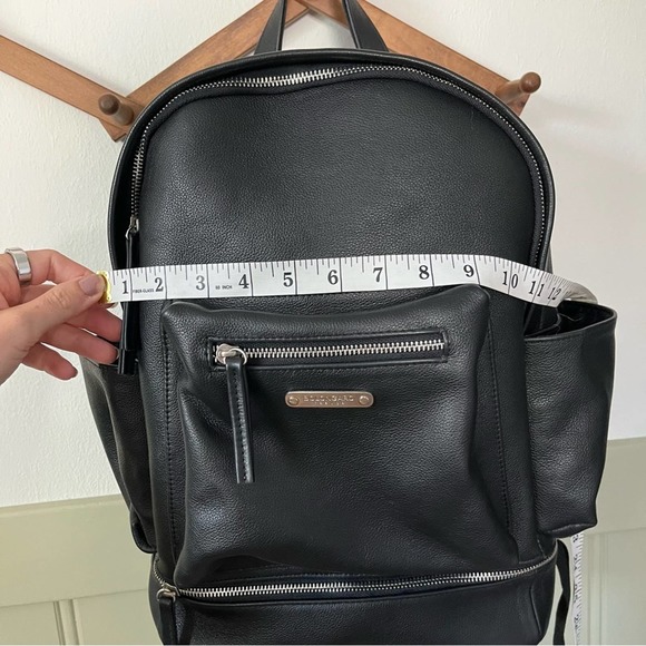 Bolongaro Trevor Contrast Zip Backpack in Black Leather - Picture 8 of 10
